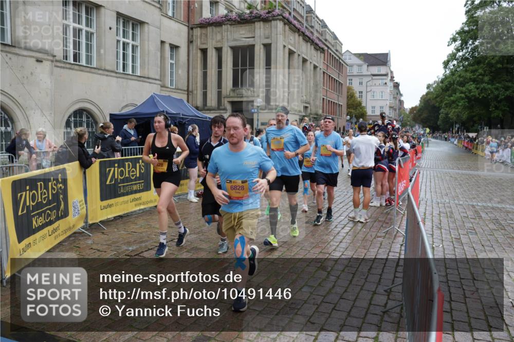 13.09.2026 - Kiel Lauf Yannick Fuchs http://msf.ph/oto/10491446 13.09.2026 11:56:31 Laufen 528, 6828 meine-sportfotos.de