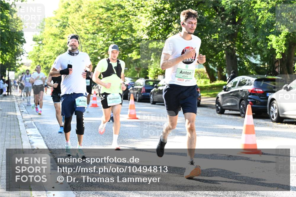 20.09.2026 - PSD Bank Halbmarathon Dr. Thomas Lammeyer http://msf.ph/oto/10494813 20.09.2026 10:40:15 Laufen 4498, 3767, 4541 meine-sportfotos.de