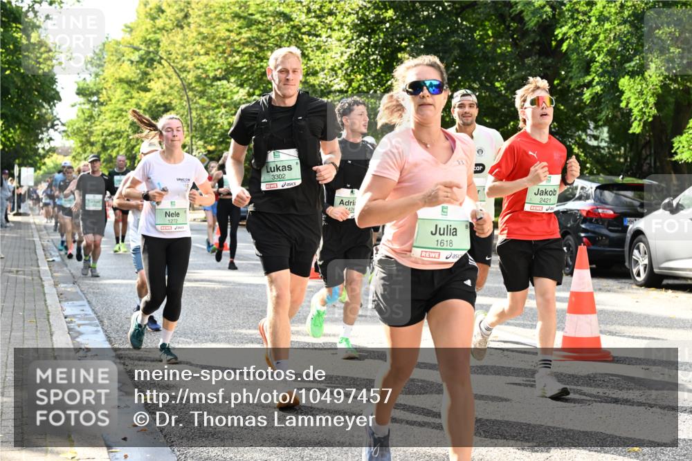 20.09.2026 - PSD Bank Halbmarathon Dr. Thomas Lammeyer http://msf.ph/oto/10497457 20.09.2026 10:47:22 Laufen 3302, 1272, 426, 1618, 2421 meine-sportfotos.de