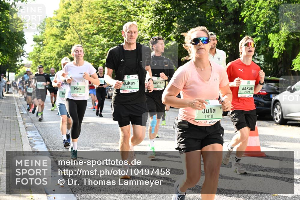 20.09.2026 - PSD Bank Halbmarathon Dr. Thomas Lammeyer http://msf.ph/oto/10497458 20.09.2026 10:47:22 Laufen 1272, 3302, 1426, 1618, 5, 2421 meine-sportfotos.de