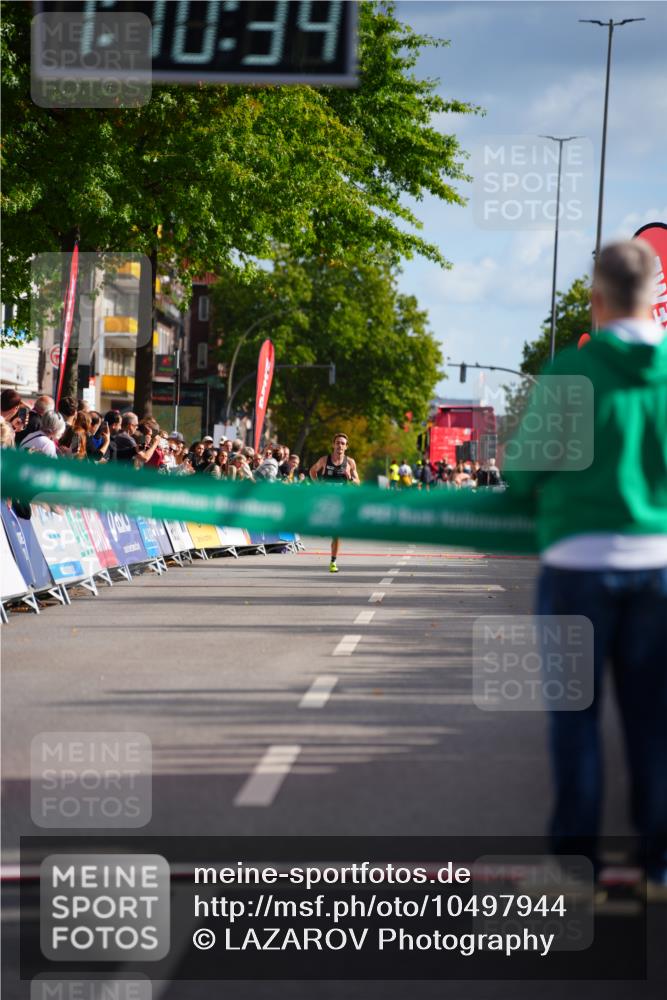 20.09.2026 - PSD Bank Halbmarathon LAZAROV Photography http://msf.ph/oto/10497944 20.09.2026 11:10:33 Ziel 1906 meine-sportfotos.de