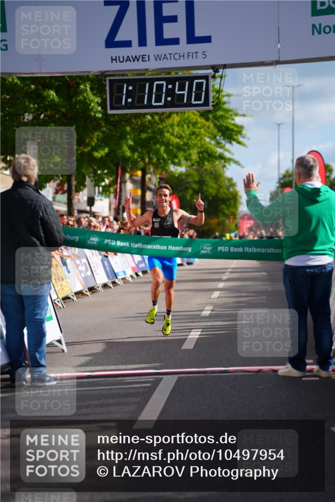 20.09.2026 - PSD Bank Halbmarathon LAZAROV Photography http://msf.ph/oto/10497954 20.09.2026 11:10:40 Ziel 1906 meine-sportfotos.de