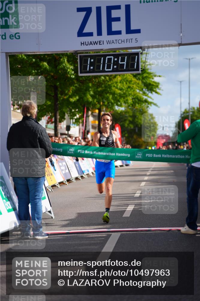 20.09.2026 - PSD Bank Halbmarathon LAZAROV Photography http://msf.ph/oto/10497963 20.09.2026 11:10:40 Ziel 1906 meine-sportfotos.de