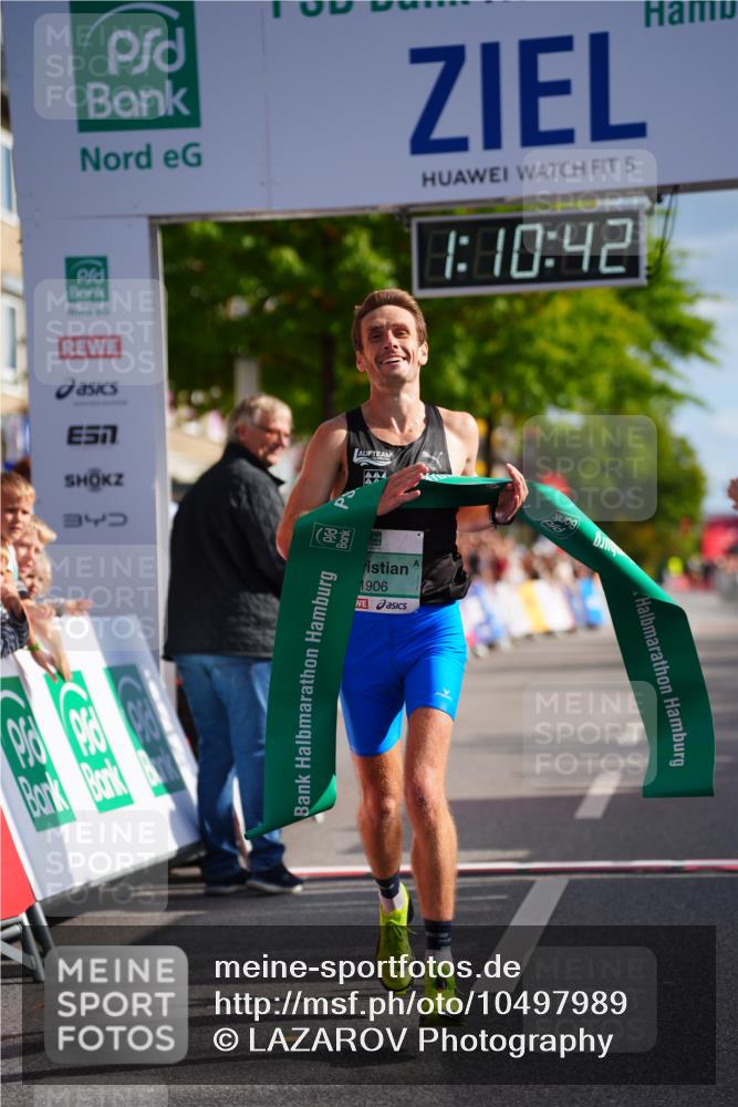 20.09.2026 - PSD Bank Halbmarathon LAZAROV Photography http://msf.ph/oto/10497989 20.09.2026 11:10:42 Ziel 1906 meine-sportfotos.de