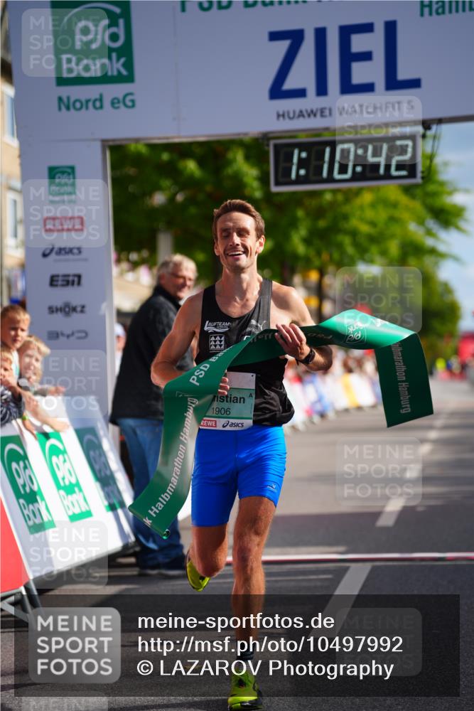 20.09.2026 - PSD Bank Halbmarathon LAZAROV Photography http://msf.ph/oto/10497992 20.09.2026 11:10:42 Ziel 1906 meine-sportfotos.de