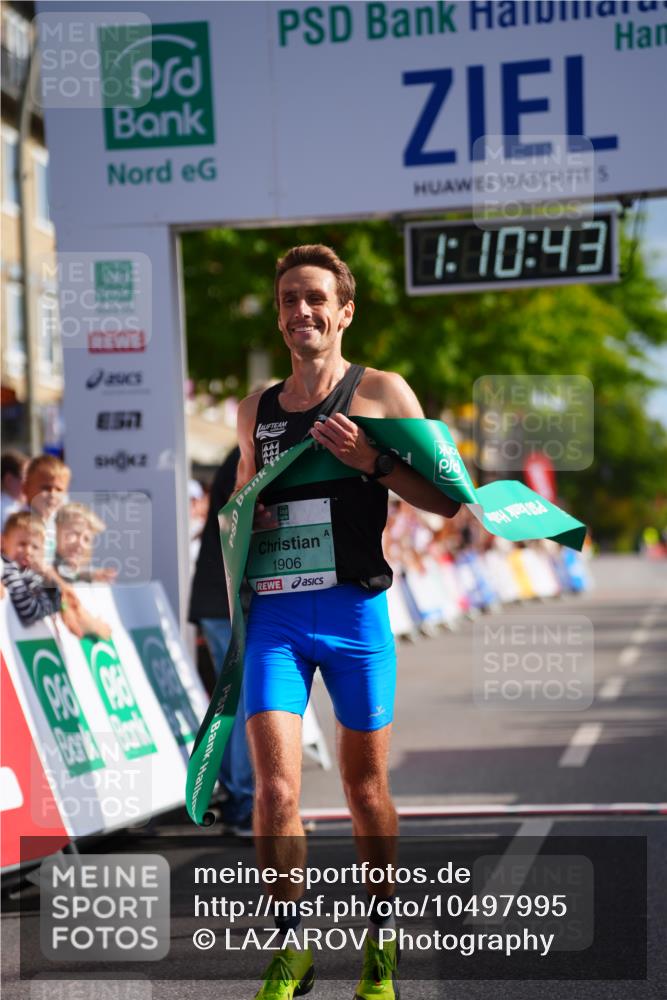 20.09.2026 - PSD Bank Halbmarathon LAZAROV Photography http://msf.ph/oto/10497995 20.09.2026 11:10:42 Ziel 1906 meine-sportfotos.de