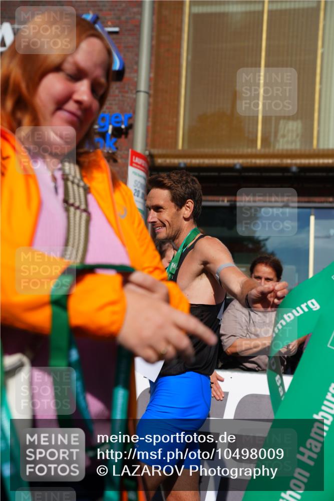 20.09.2026 - PSD Bank Halbmarathon LAZAROV Photography http://msf.ph/oto/10498009 20.09.2026 11:10:49 Ziel 1906 meine-sportfotos.de