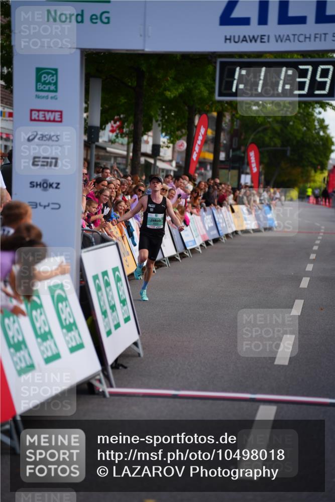 20.09.2026 - PSD Bank Halbmarathon LAZAROV Photography http://msf.ph/oto/10498018 20.09.2026 11:11:38 Ziel 3599 meine-sportfotos.de