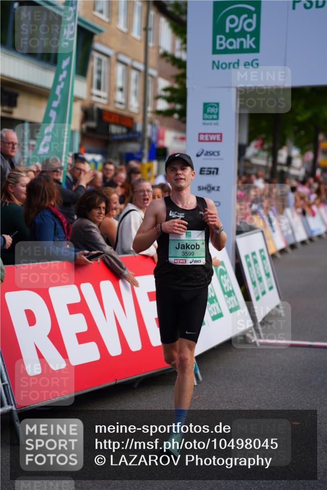 20.09.2026 - PSD Bank Halbmarathon LAZAROV Photography http://msf.ph/oto/10498045 20.09.2026 11:11:42 Ziel 3599 meine-sportfotos.de