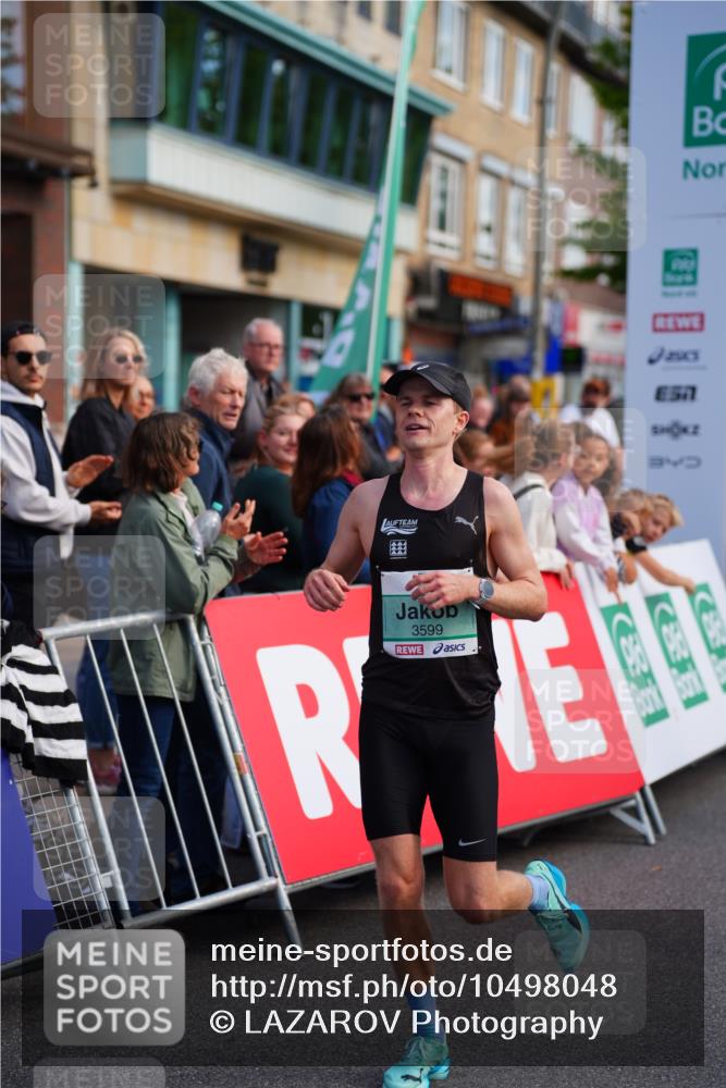 20.09.2026 - PSD Bank Halbmarathon LAZAROV Photography http://msf.ph/oto/10498048 20.09.2026 11:11:42 Ziel 3599 meine-sportfotos.de