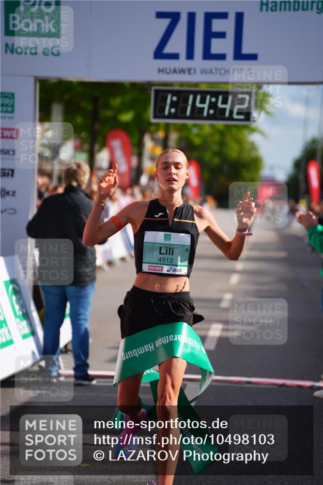 20.09.2026 - PSD Bank Halbmarathon LAZAROV Photography http://msf.ph/oto/10498103 20.09.2026 11:14:41 Ziel 4512 meine-sportfotos.de