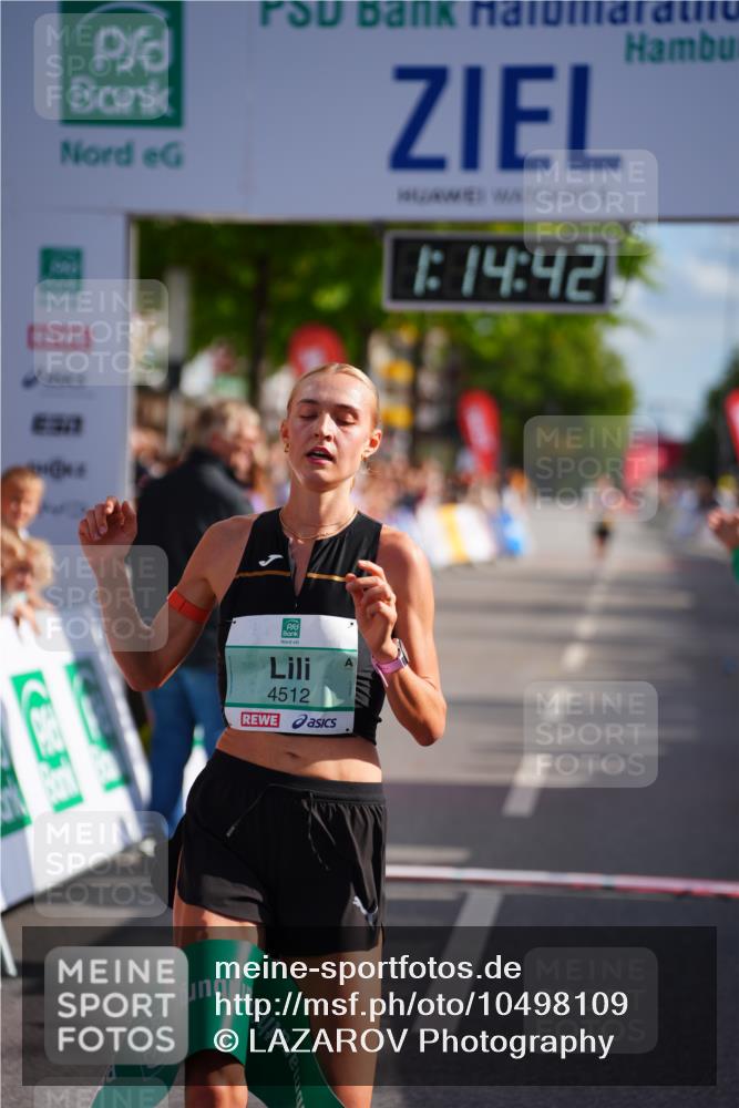 20.09.2026 - PSD Bank Halbmarathon LAZAROV Photography http://msf.ph/oto/10498109 20.09.2026 11:14:42 Ziel 4512 meine-sportfotos.de