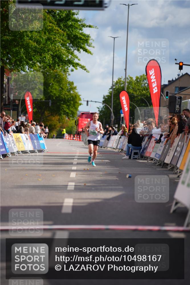 20.09.2026 - PSD Bank Halbmarathon LAZAROV Photography http://msf.ph/oto/10498167 20.09.2026 11:15:54 Ziel  meine-sportfotos.de