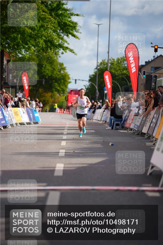 20.09.2026 - PSD Bank Halbmarathon LAZAROV Photography http://msf.ph/oto/10498171 20.09.2026 11:15:54 Ziel  meine-sportfotos.de