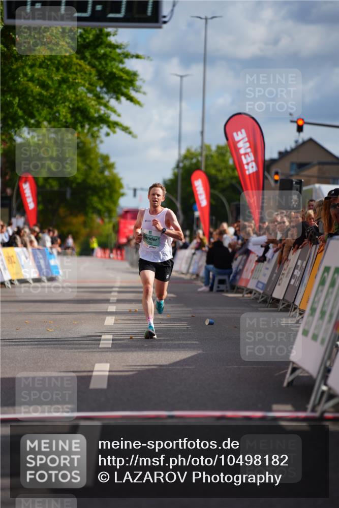 20.09.2026 - PSD Bank Halbmarathon LAZAROV Photography http://msf.ph/oto/10498182 20.09.2026 11:15:57 Ziel 3986 meine-sportfotos.de