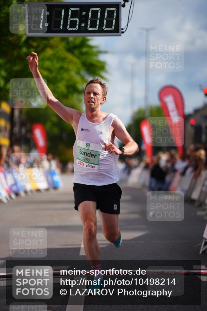 20.09.2026 - PSD Bank Halbmarathon LAZAROV Photography http://msf.ph/oto/10498214 20.09.2026 11:15:59 Ziel 3986 meine-sportfotos.de