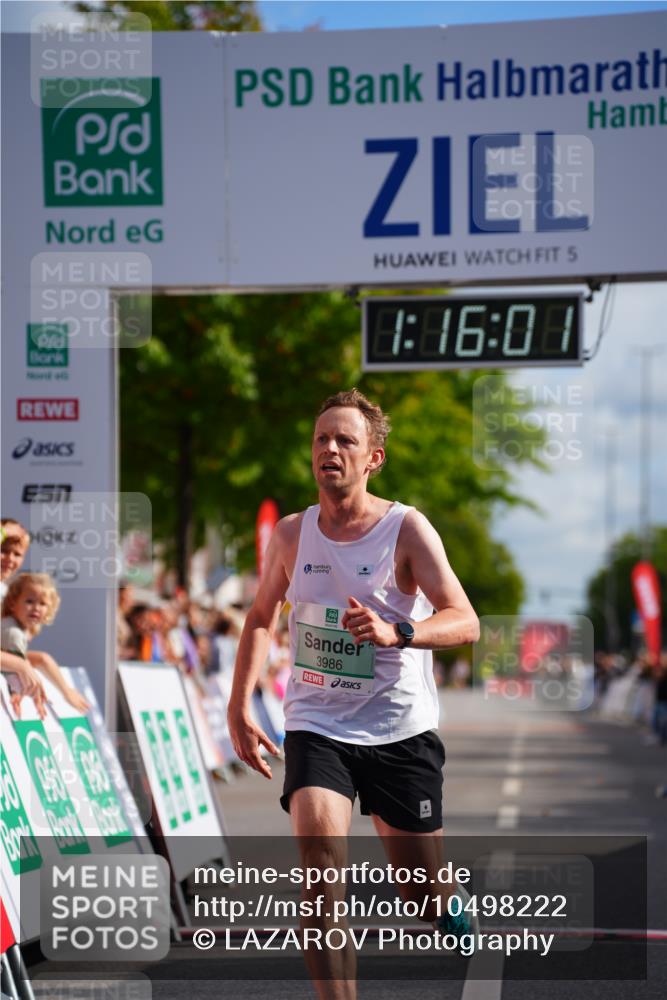 20.09.2026 - PSD Bank Halbmarathon LAZAROV Photography http://msf.ph/oto/10498222 20.09.2026 11:16:00 Ziel 3986 meine-sportfotos.de