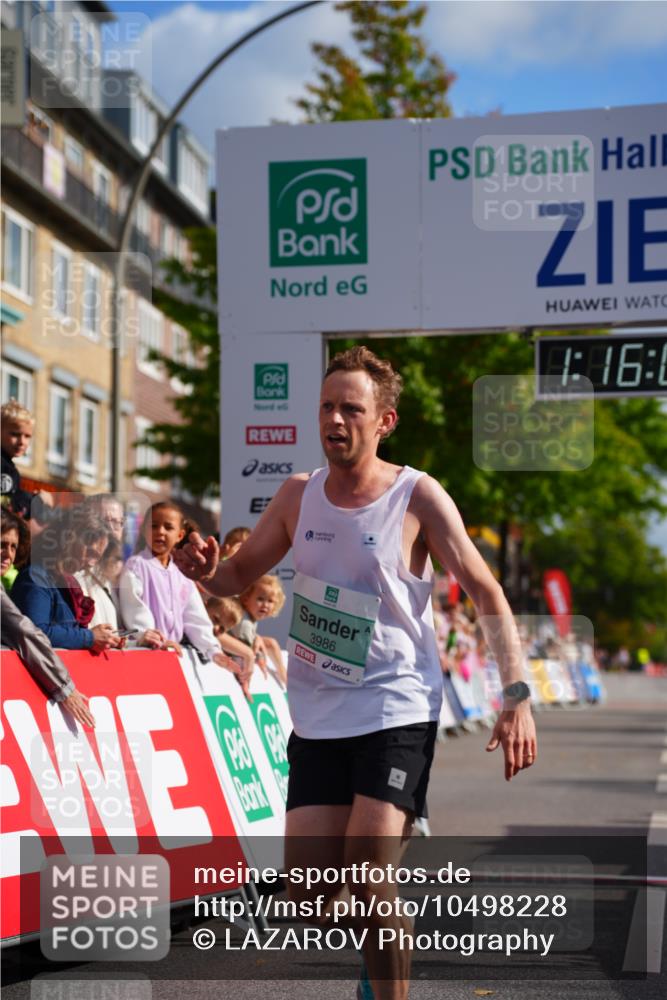 20.09.2026 - PSD Bank Halbmarathon LAZAROV Photography http://msf.ph/oto/10498228 20.09.2026 11:16:01 Ziel 3986 meine-sportfotos.de
