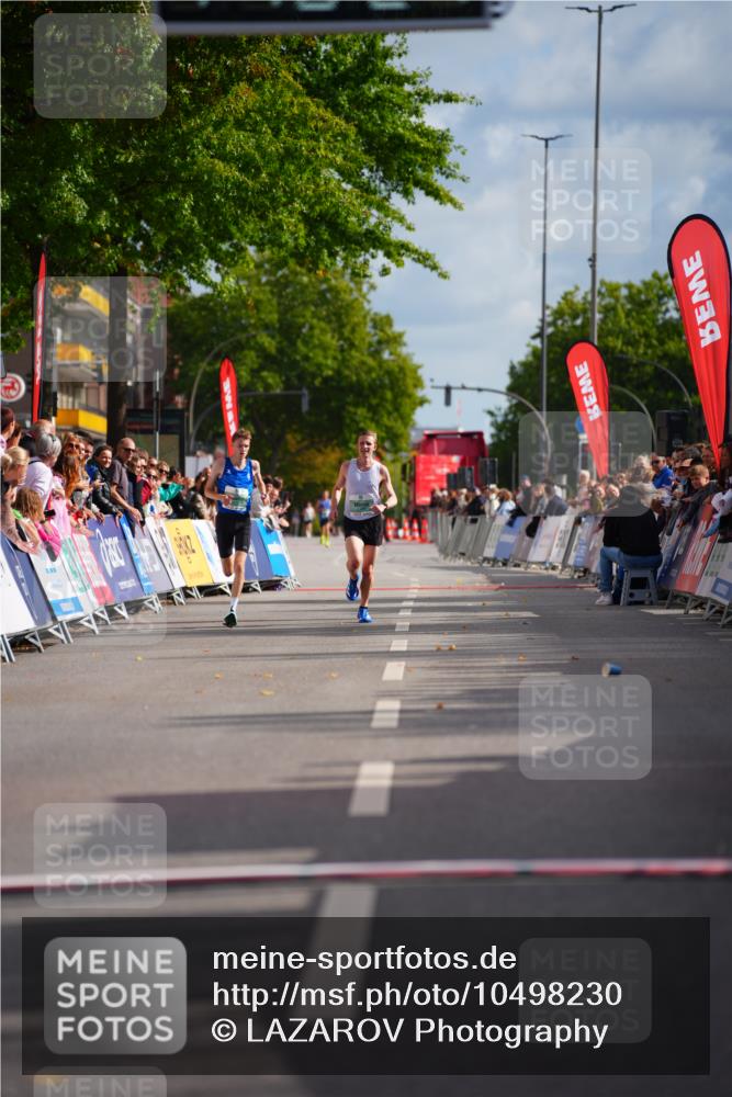 20.09.2026 - PSD Bank Halbmarathon LAZAROV Photography http://msf.ph/oto/10498230 20.09.2026 11:16:21 Ziel  meine-sportfotos.de
