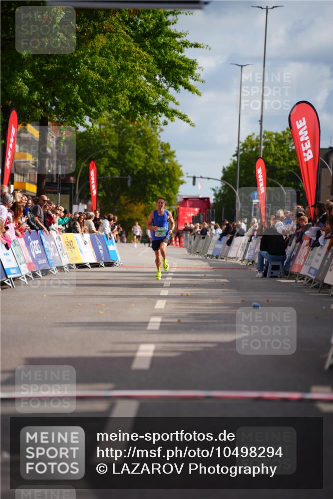 20.09.2026 - PSD Bank Halbmarathon LAZAROV Photography http://msf.ph/oto/10498294 20.09.2026 11:16:38 Ziel  meine-sportfotos.de