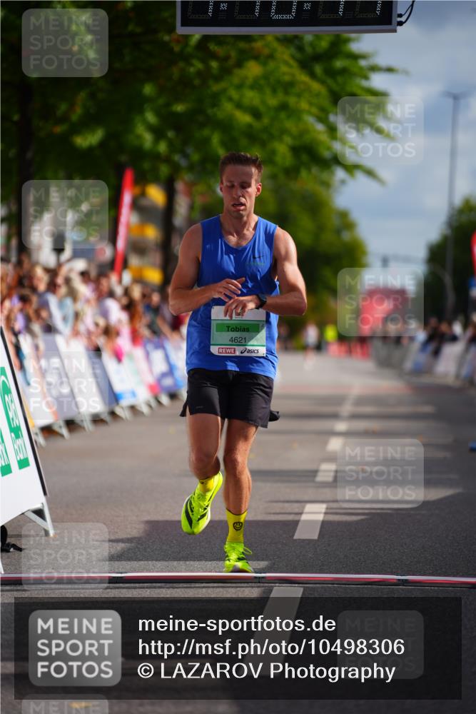 20.09.2026 - PSD Bank Halbmarathon LAZAROV Photography http://msf.ph/oto/10498306 20.09.2026 11:16:43 Ziel  meine-sportfotos.de