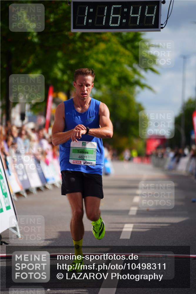 20.09.2026 - PSD Bank Halbmarathon LAZAROV Photography http://msf.ph/oto/10498311 20.09.2026 11:16:44 Ziel  meine-sportfotos.de