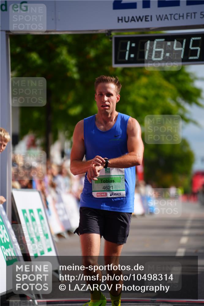 20.09.2026 - PSD Bank Halbmarathon LAZAROV Photography http://msf.ph/oto/10498314 20.09.2026 11:16:44 Ziel  meine-sportfotos.de