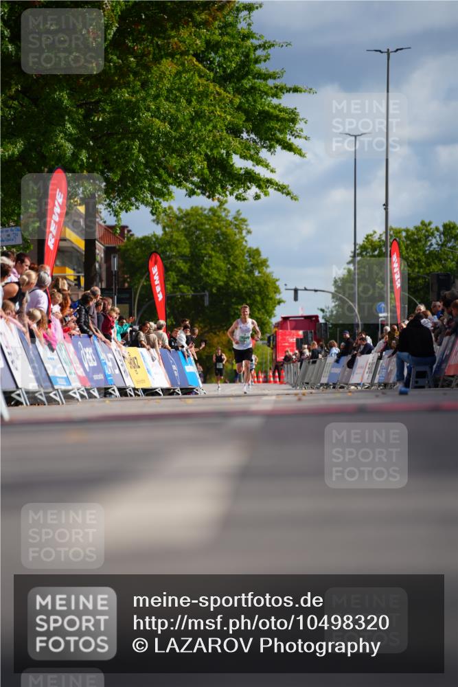 20.09.2026 - PSD Bank Halbmarathon LAZAROV Photography http://msf.ph/oto/10498320 20.09.2026 11:16:55 Ziel  meine-sportfotos.de