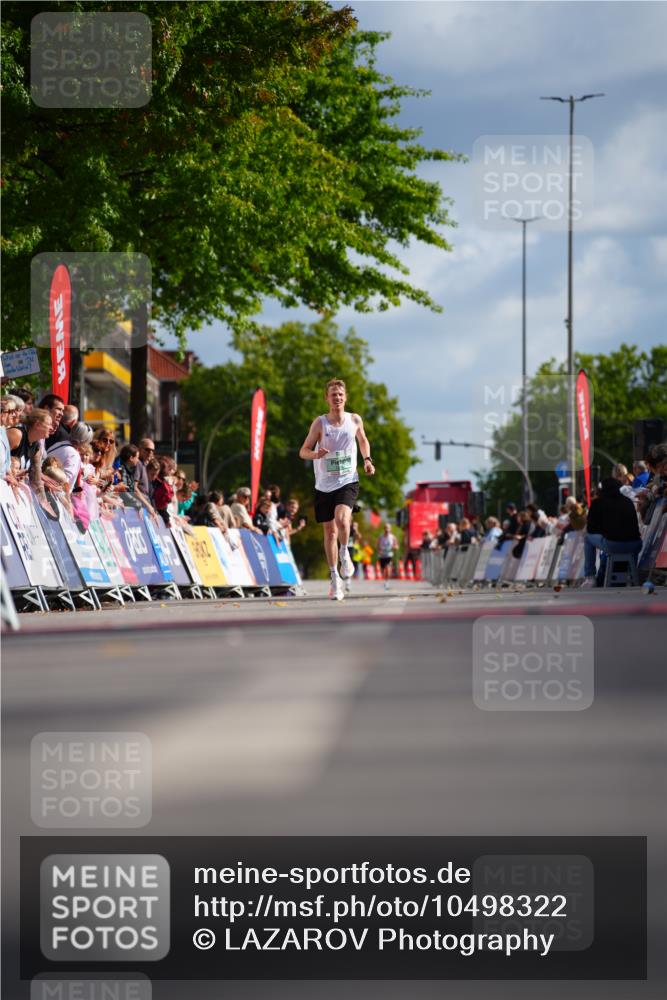 20.09.2026 - PSD Bank Halbmarathon LAZAROV Photography http://msf.ph/oto/10498322 20.09.2026 11:17:00 Ziel  meine-sportfotos.de