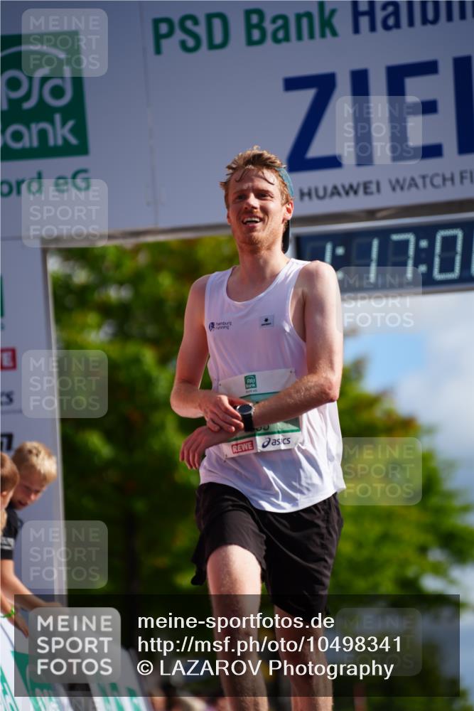 20.09.2026 - PSD Bank Halbmarathon LAZAROV Photography http://msf.ph/oto/10498341 20.09.2026 11:17:05 Ziel 1335 meine-sportfotos.de