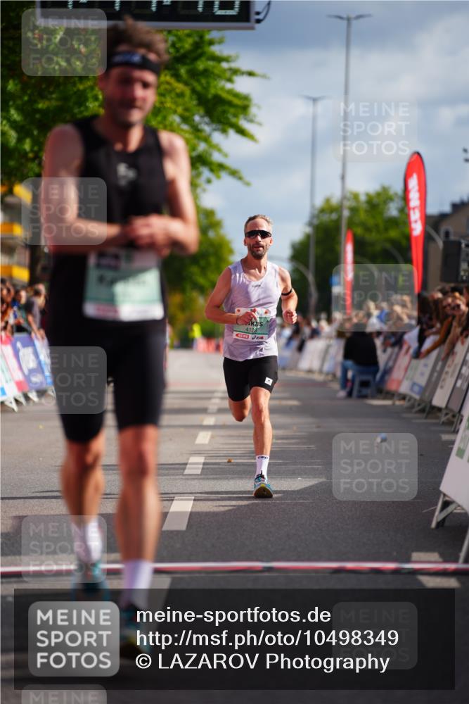 20.09.2026 - PSD Bank Halbmarathon LAZAROV Photography http://msf.ph/oto/10498349 20.09.2026 11:17:18 Ziel 4128, 4513 meine-sportfotos.de