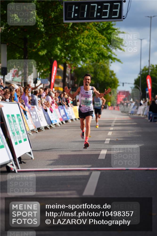 20.09.2026 - PSD Bank Halbmarathon LAZAROV Photography http://msf.ph/oto/10498357 20.09.2026 11:17:32 Ziel 1073 meine-sportfotos.de