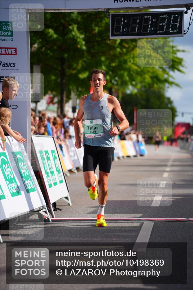 20.09.2026 - PSD Bank Halbmarathon LAZAROV Photography http://msf.ph/oto/10498369 20.09.2026 11:17:38 Ziel 1073, 4546 meine-sportfotos.de