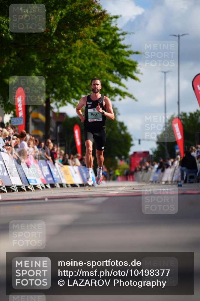 20.09.2026 - PSD Bank Halbmarathon LAZAROV Photography http://msf.ph/oto/10498377 20.09.2026 11:17:50 Ziel 1321 meine-sportfotos.de