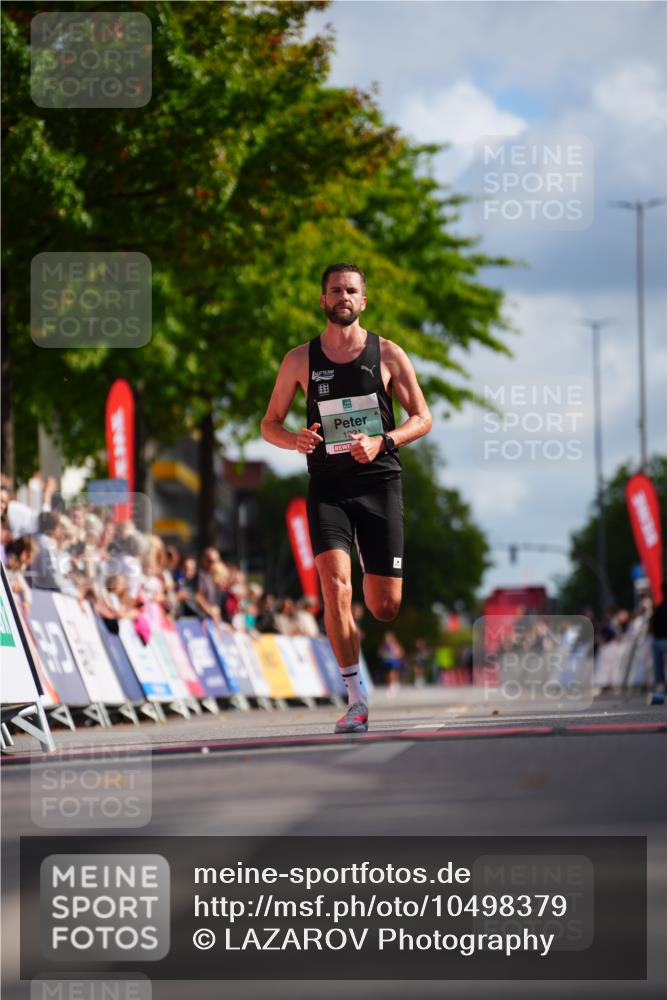 20.09.2026 - PSD Bank Halbmarathon LAZAROV Photography http://msf.ph/oto/10498379 20.09.2026 11:17:50 Ziel 1321 meine-sportfotos.de