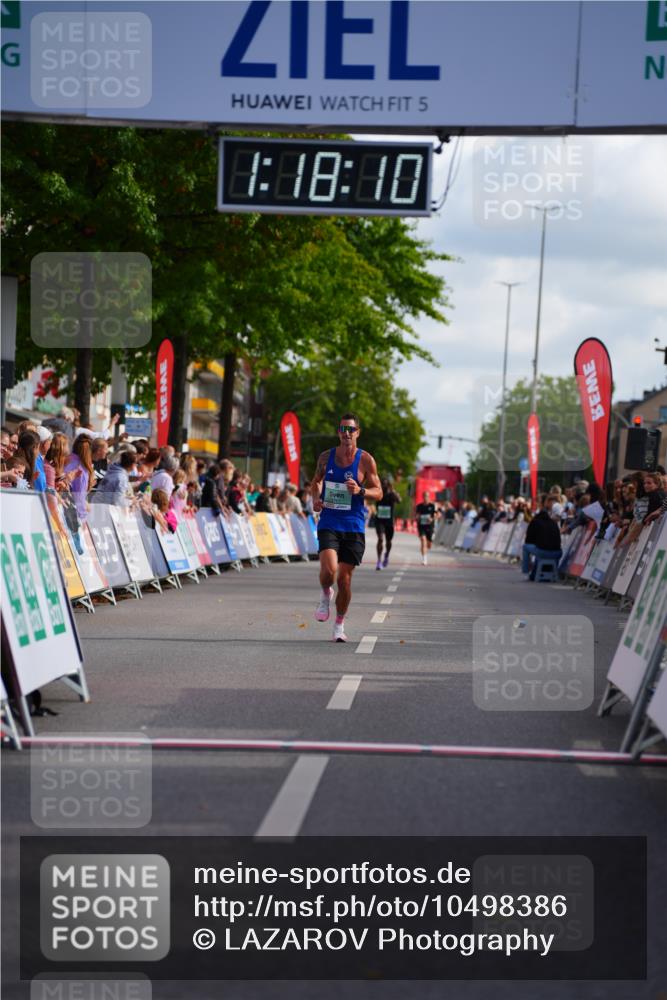 20.09.2026 - PSD Bank Halbmarathon LAZAROV Photography http://msf.ph/oto/10498386 20.09.2026 11:18:09 Ziel 1765 meine-sportfotos.de