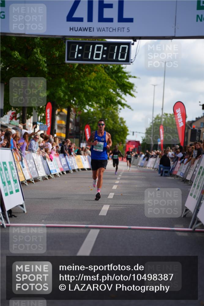 20.09.2026 - PSD Bank Halbmarathon LAZAROV Photography http://msf.ph/oto/10498387 20.09.2026 11:18:10 Ziel 1765 meine-sportfotos.de