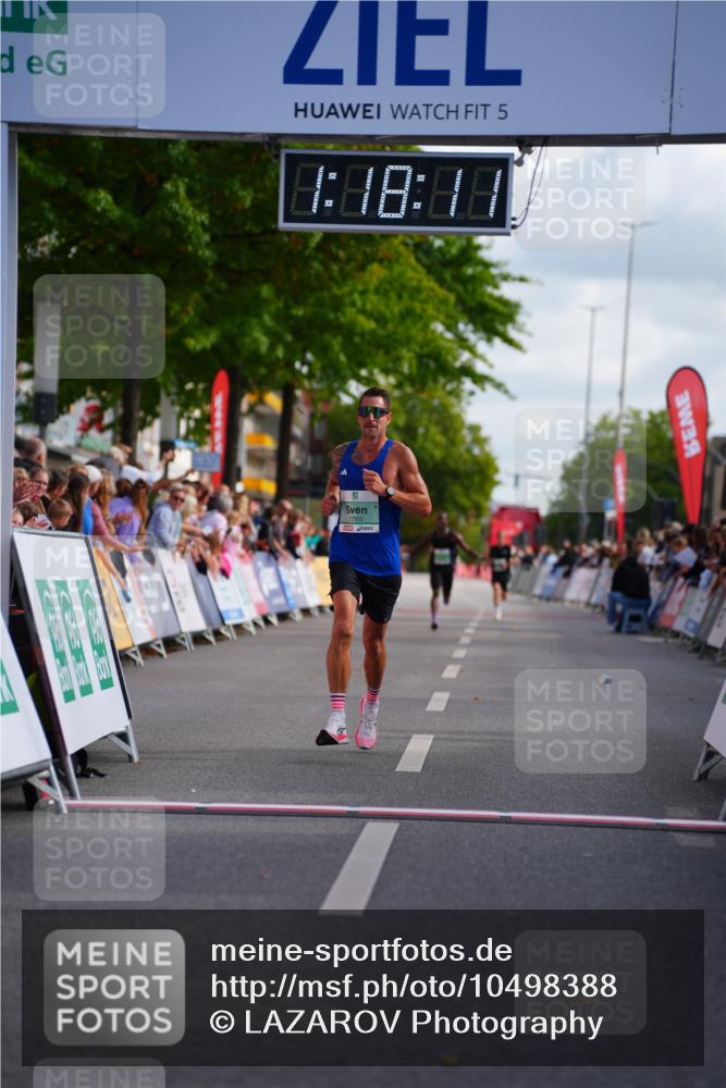 20.09.2026 - PSD Bank Halbmarathon LAZAROV Photography http://msf.ph/oto/10498388 20.09.2026 11:18:11 Ziel 1765 meine-sportfotos.de