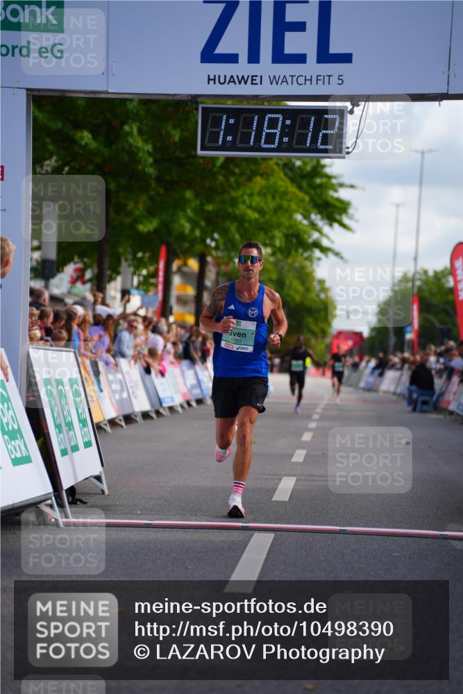 20.09.2026 - PSD Bank Halbmarathon LAZAROV Photography http://msf.ph/oto/10498390 20.09.2026 11:18:11 Ziel 1765 meine-sportfotos.de