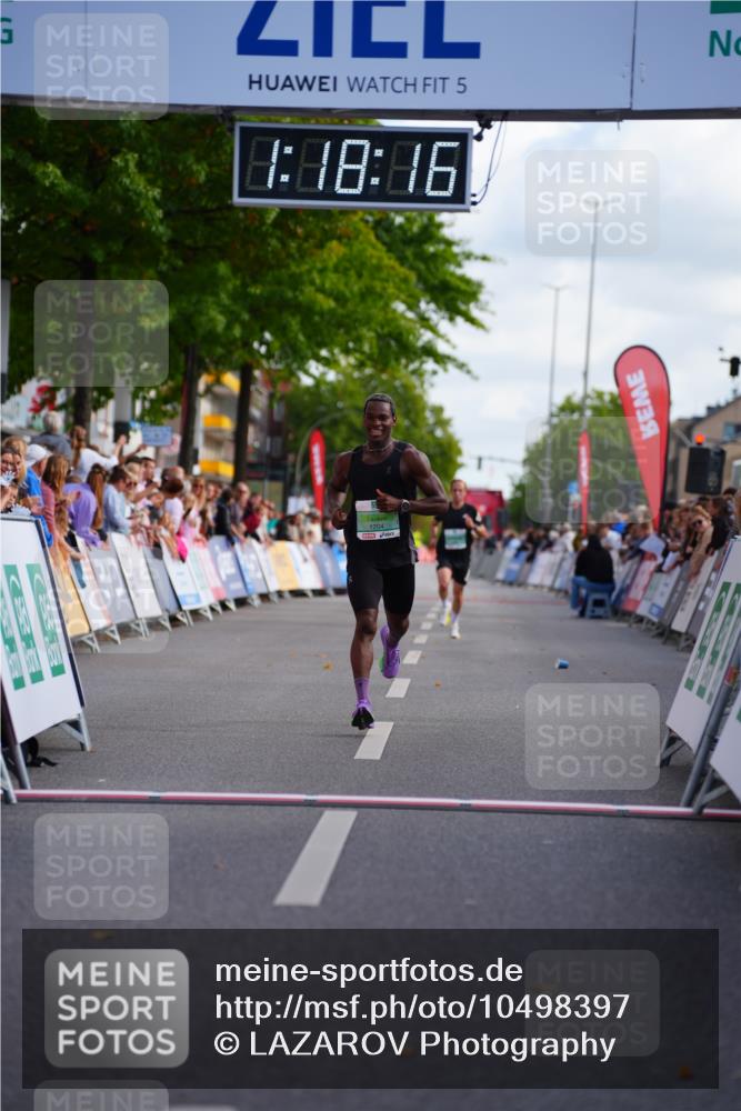 20.09.2026 - PSD Bank Halbmarathon LAZAROV Photography http://msf.ph/oto/10498397 20.09.2026 11:18:16 Ziel 1204, 1765 meine-sportfotos.de