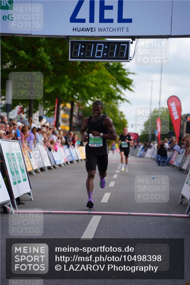 20.09.2026 - PSD Bank Halbmarathon LAZAROV Photography http://msf.ph/oto/10498398 20.09.2026 11:18:17 Ziel 1204, 1765, 2951 meine-sportfotos.de