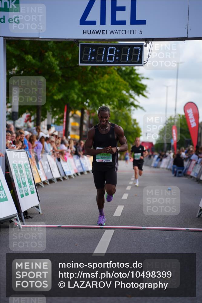 20.09.2026 - PSD Bank Halbmarathon LAZAROV Photography http://msf.ph/oto/10498399 20.09.2026 11:18:17 Ziel 1204, 1765, 2951 meine-sportfotos.de