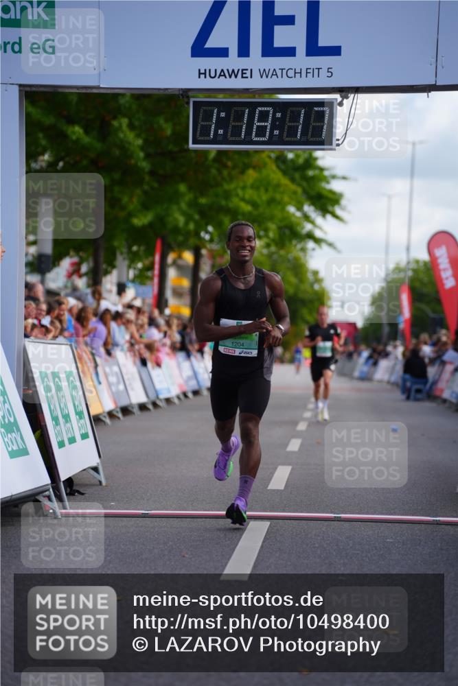 20.09.2026 - PSD Bank Halbmarathon LAZAROV Photography http://msf.ph/oto/10498400 20.09.2026 11:18:17 Ziel 1204, 1765, 2951 meine-sportfotos.de
