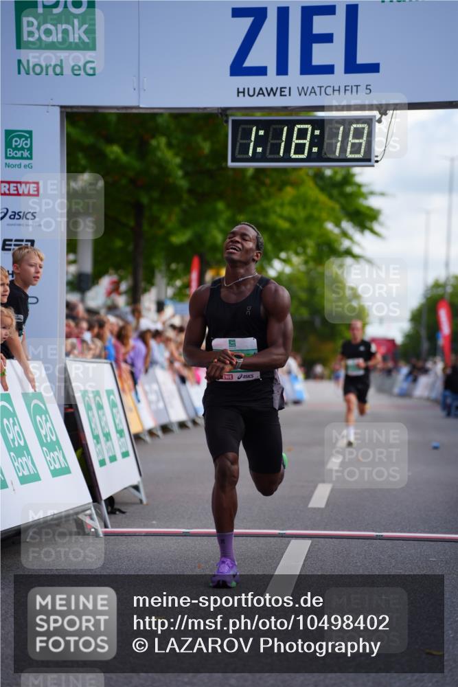 20.09.2026 - PSD Bank Halbmarathon LAZAROV Photography http://msf.ph/oto/10498402 20.09.2026 11:18:17 Ziel 1204, 1765, 2951 meine-sportfotos.de