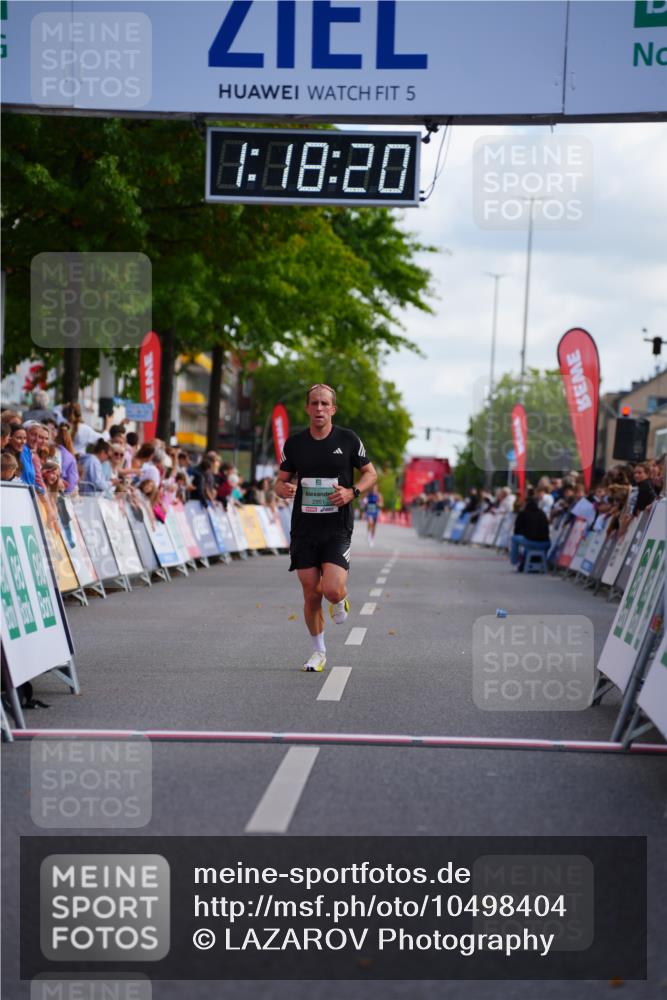 20.09.2026 - PSD Bank Halbmarathon LAZAROV Photography http://msf.ph/oto/10498404 20.09.2026 11:18:19 Ziel 1204, 1765, 2951 meine-sportfotos.de
