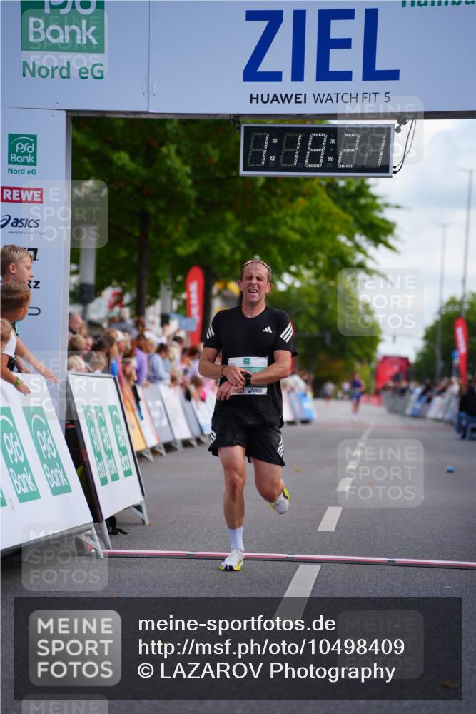 20.09.2026 - PSD Bank Halbmarathon LAZAROV Photography http://msf.ph/oto/10498409 20.09.2026 11:18:21 Ziel 1204, 2951 meine-sportfotos.de