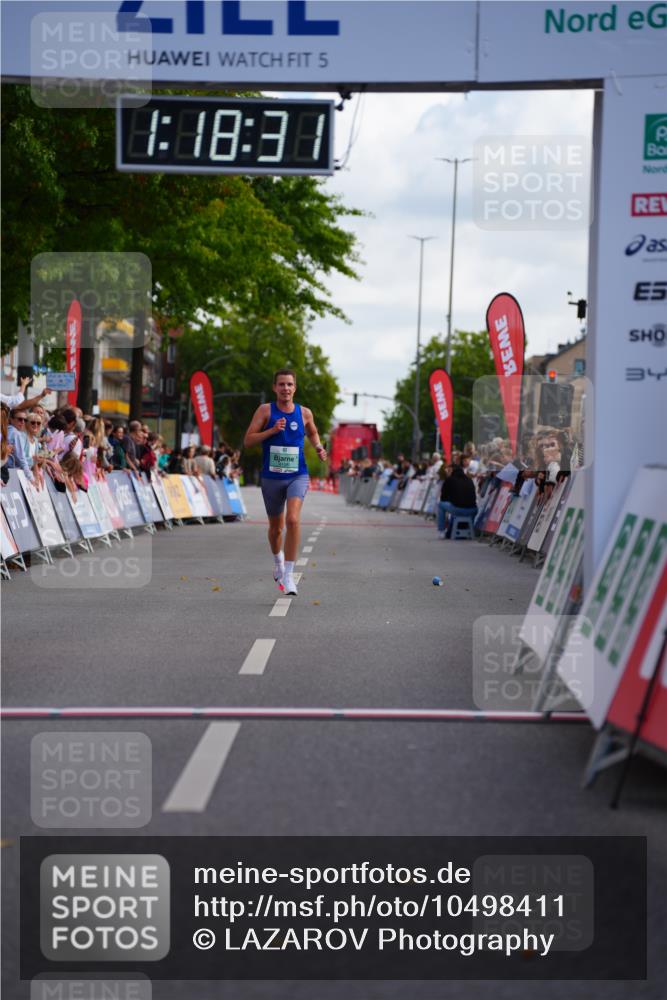 20.09.2026 - PSD Bank Halbmarathon LAZAROV Photography http://msf.ph/oto/10498411 20.09.2026 11:18:31 Ziel 4108 meine-sportfotos.de