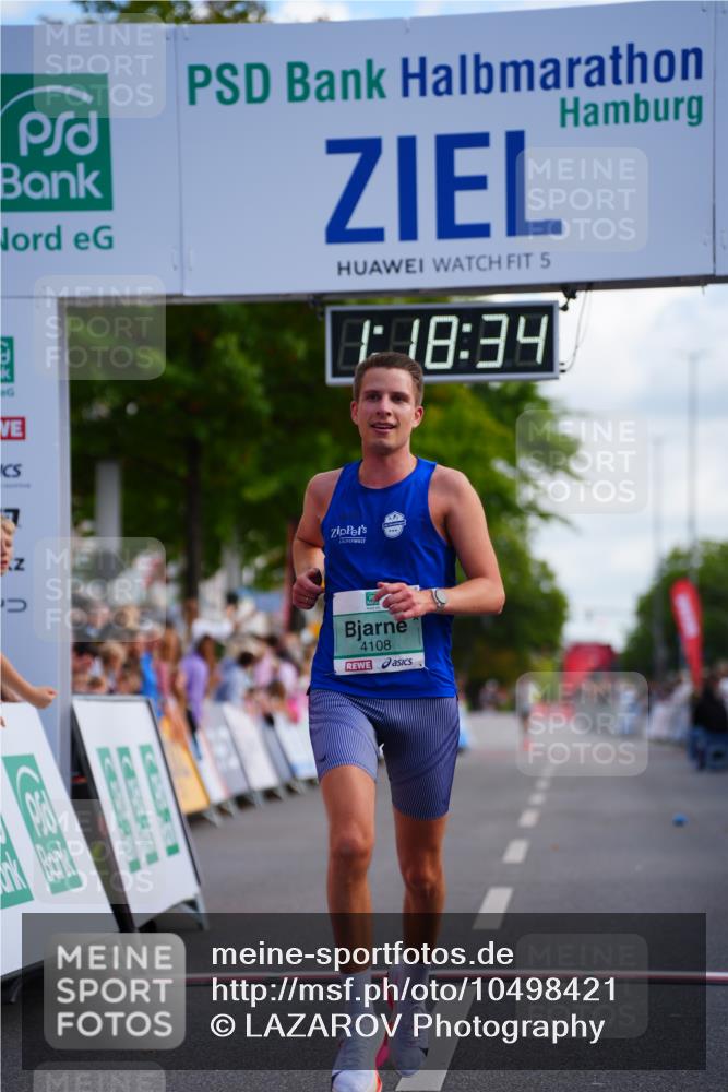 20.09.2026 - PSD Bank Halbmarathon LAZAROV Photography http://msf.ph/oto/10498421 20.09.2026 11:18:34 Ziel 4108 meine-sportfotos.de