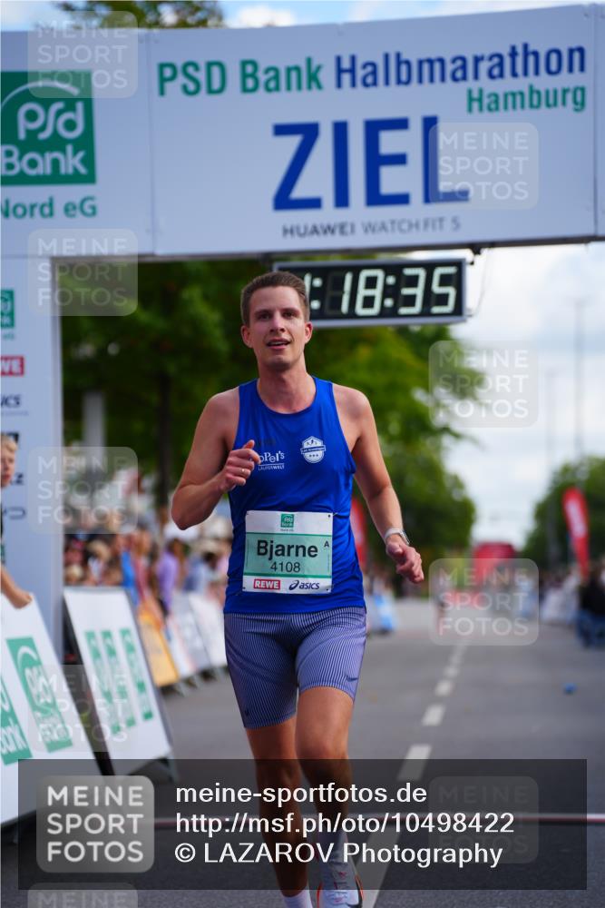 20.09.2026 - PSD Bank Halbmarathon LAZAROV Photography http://msf.ph/oto/10498422 20.09.2026 11:18:34 Ziel 4108 meine-sportfotos.de