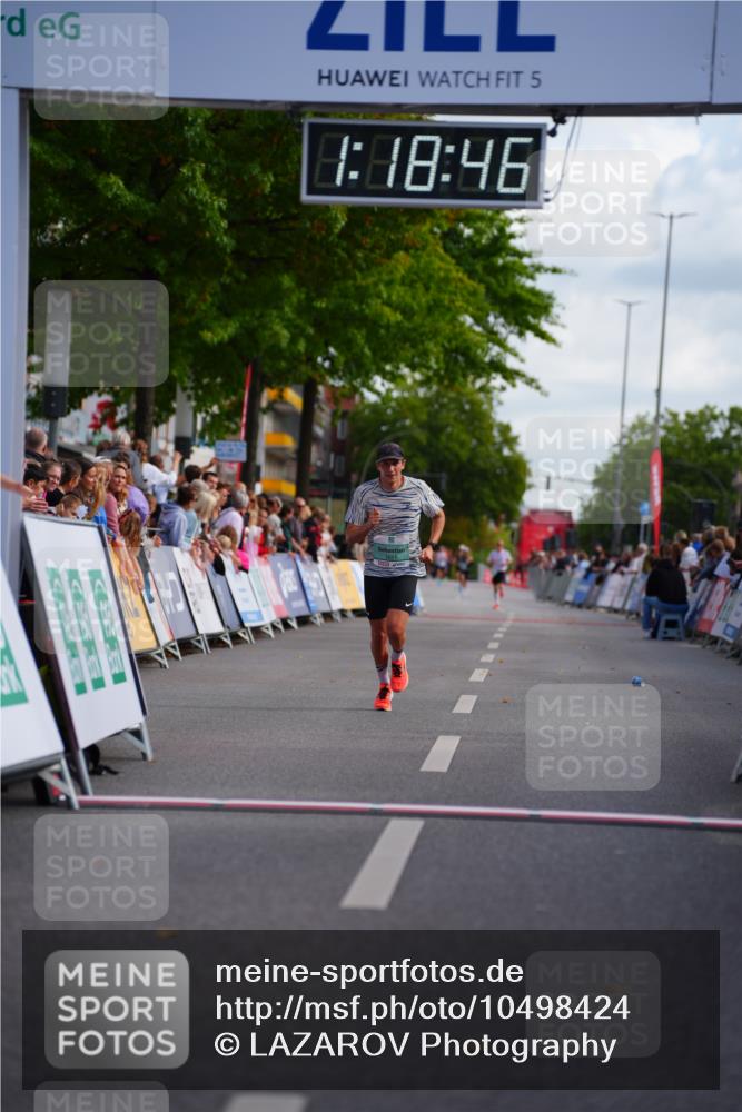 20.09.2026 - PSD Bank Halbmarathon LAZAROV Photography http://msf.ph/oto/10498424 20.09.2026 11:18:45 Ziel 1651 meine-sportfotos.de